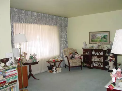 595 Christopher, Jackson, MI 49203 photo 2