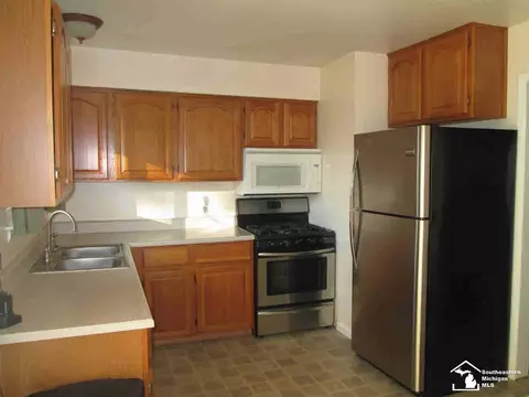 231 Cranbrook, Monroe, MI 48162 photo 10