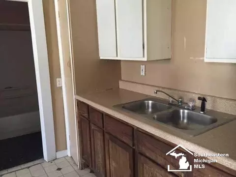 411 E Second, Monroe, MI 48161 photo 5