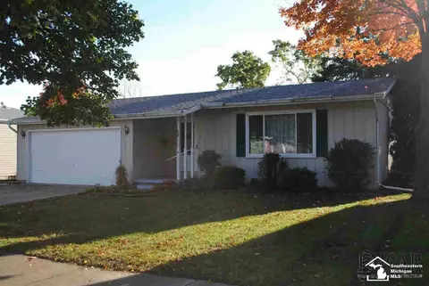 376 Crampton, Monroe, MI 48162 photo 2