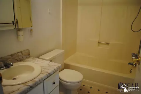 376 Crampton, Monroe, MI 48162 photo 19