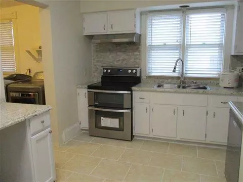 1024 Lansing, Jackson, MI 49202 photo 10