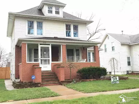 206 Arbor, Monroe, MI 48162 photo 1