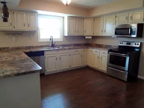 4774 Benelux, Jackson, MI 49201 photo 7