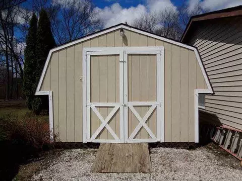 4774 Benelux, Jackson, MI 49201 photo 32