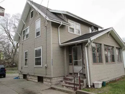 1121 S Jackson, Jackson, MI 49202 photo 2