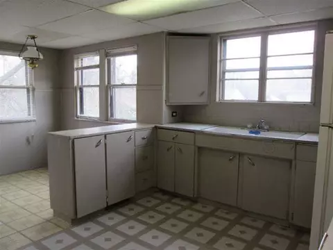 1121 S Jackson, Jackson, MI 49202 photo 9