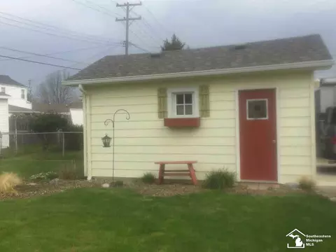 427 N Roessler, Monroe, MI 48162 photo 9