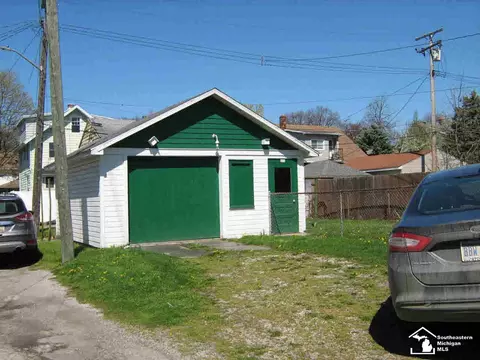 121 Arbor, Monroe, MI 48162 photo 4