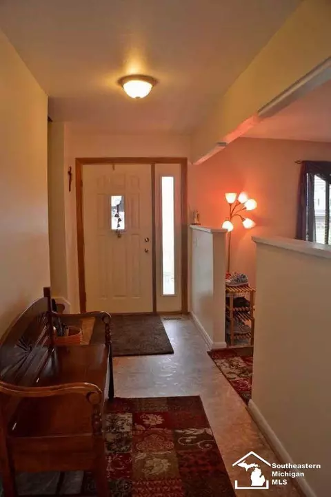 8055 Comanche, Temperance, MI 48182 photo 3