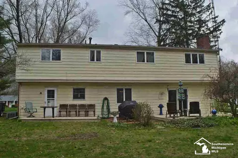 8055 Comanche, Temperance, MI 48182 photo 15