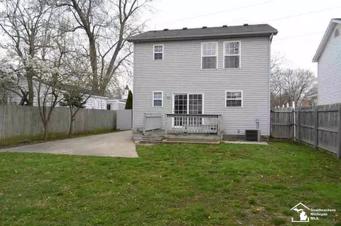 112 Maple, Monroe, MI 48162 photo 4