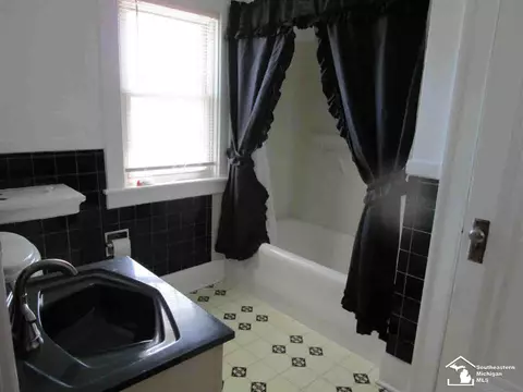 525 Stone, Monroe, MI 48161 photo 18