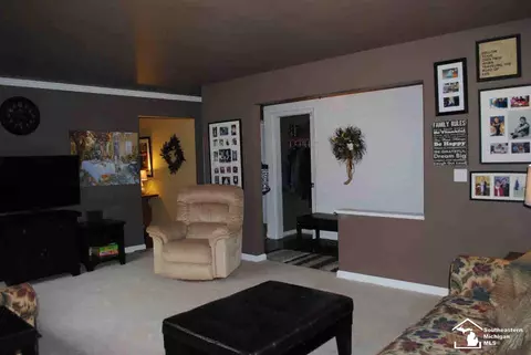 1131 Mccormick, Monroe, MI 48162 photo 4