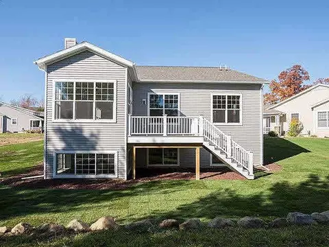 809 Chelsea, Jackson, MI 49203 photo 2