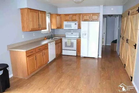 2348 Sheick, Monroe, MI 48162 photo 5
