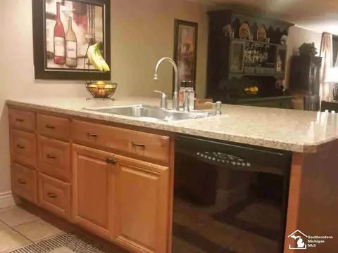 735 Lavender, Monroe, MI 48162 photo 8