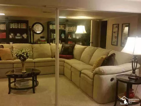 735 Lavender, Monroe, MI 48162 photo 10