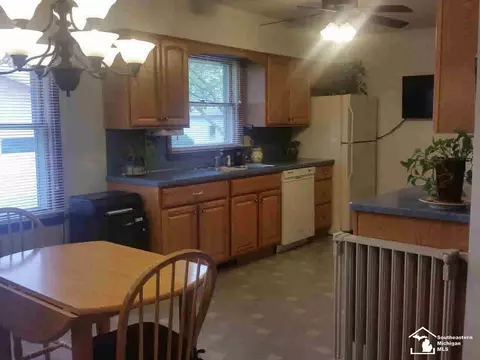 735 Lavender, Monroe, MI 48162 photo 2