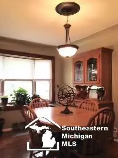 217 Bentley, Monroe, MI 48162 photo 6