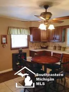 217 Bentley, Monroe, MI 48162 photo 7