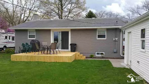 151 Crampton, Monroe, MI 48162 photo 12