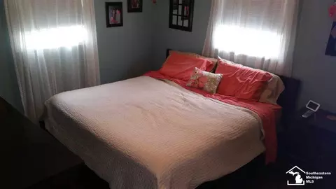 151 Crampton, Monroe, MI 48162 photo 5