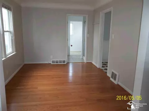 548 Oak, Monroe, MI 48161 photo 5