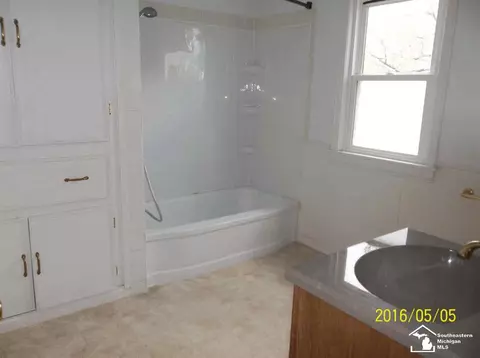 548 Oak, Monroe, MI 48161 photo 6