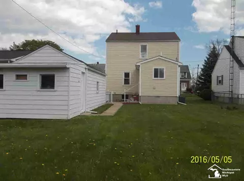 548 Oak, Monroe, MI 48161 photo 2