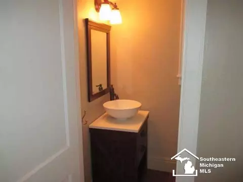 717 Elm, Monroe, MI 48162 photo 17