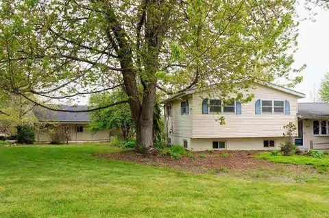 410 Second, Addison, MI 49220 photo 3