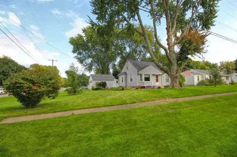 2403 Twilight, Jackson, MI 49203 photo 2