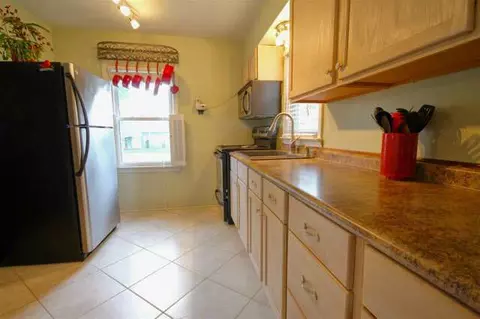 2403 Twilight, Jackson, MI 49203 photo 8