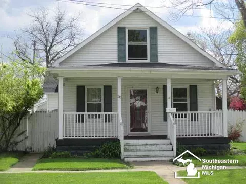 38 E Noble, Monroe, MI 48162 photo 1