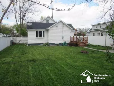 38 E Noble, Monroe, MI 48162 photo 17