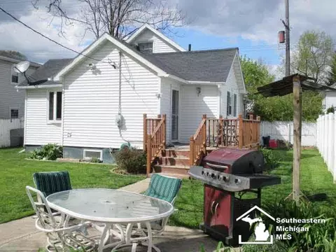 38 E Noble, Monroe, MI 48162 photo 18