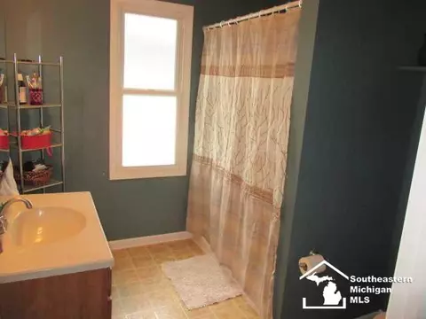 38 E Noble, Monroe, MI 48162 photo 7