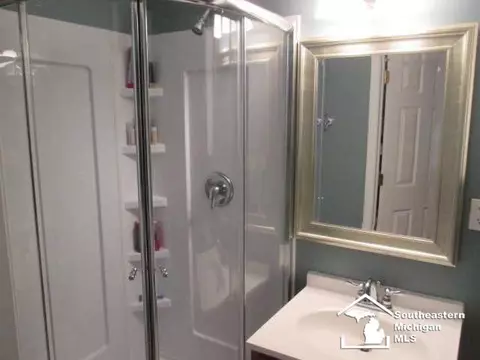 38 E Noble, Monroe, MI 48162 photo 10