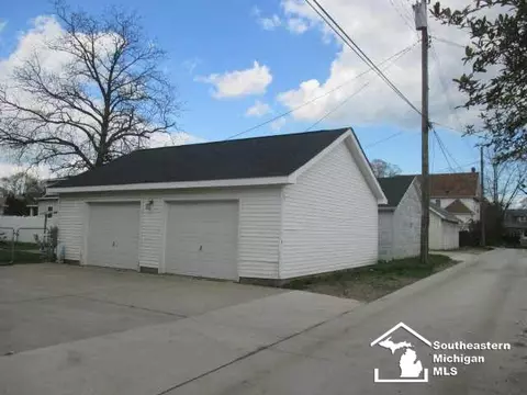 38 E Noble, Monroe, MI 48162 photo 15