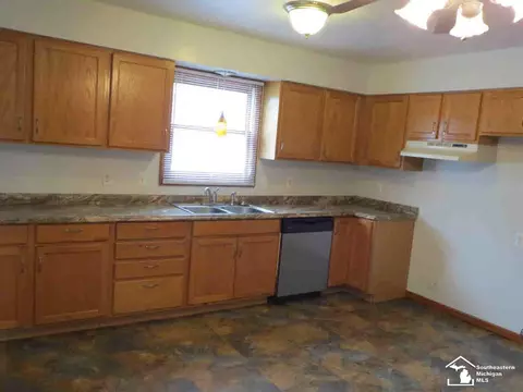 1538 S Custer, Monroe, MI 48161 photo 5