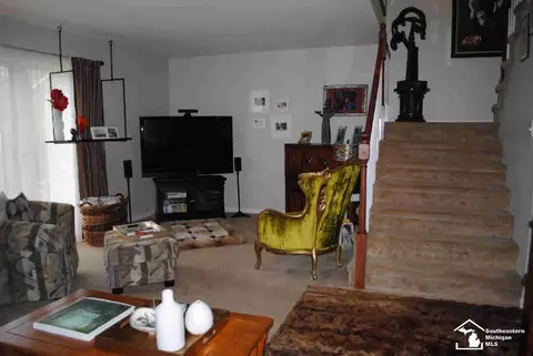 913 May, Monroe, MI 48161 photo 8