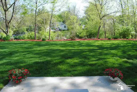 913 May, Monroe, MI 48161 photo 21