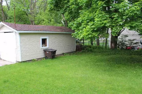 1202 S Jackson, Jackson, MI 49203 photo 5
