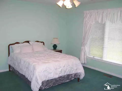 1647 Spruce, Temperance, MI 48182 photo 5