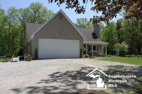 363 Sullivan, Monroe, MI 48161 photo 2