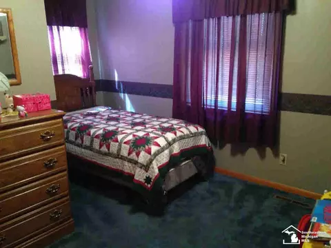 923 Hendricks, Monroe, MI 48162 photo 11