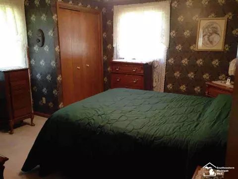 923 Hendricks, Monroe, MI 48162 photo 9