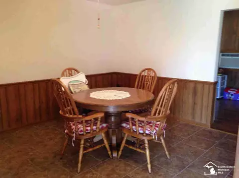 923 Hendricks, Monroe, MI 48162 photo 7