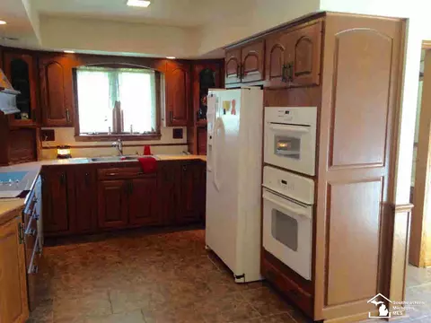 923 Hendricks, Monroe, MI 48162 photo 5